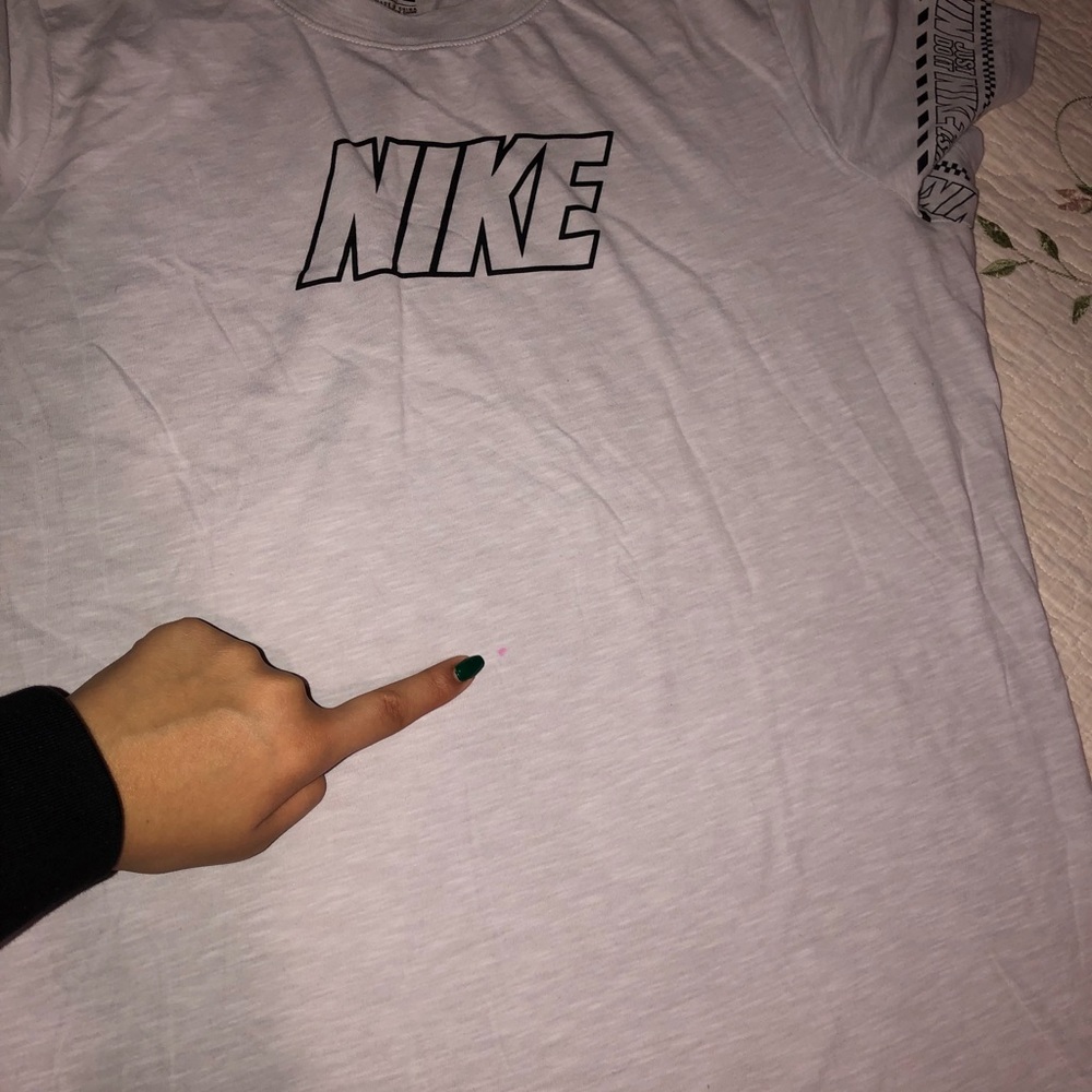 Nike Tee - Picture 3 of 6